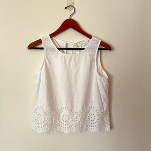 Isa & Ella Boxy White Sleeveless Cropped Eyelet Back Tie Blouse - Large